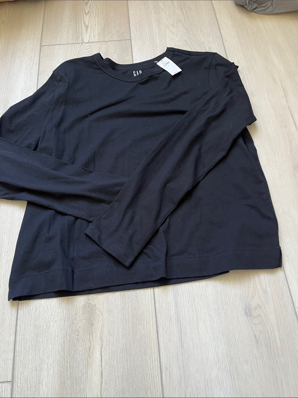 GAP Black Long-Sleeve Crewneck Tee